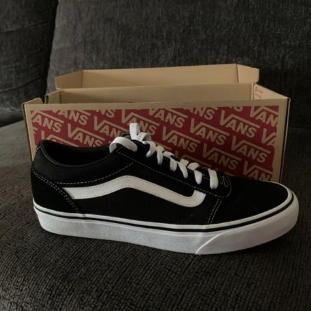 Vans Ward Sneakers Black and White